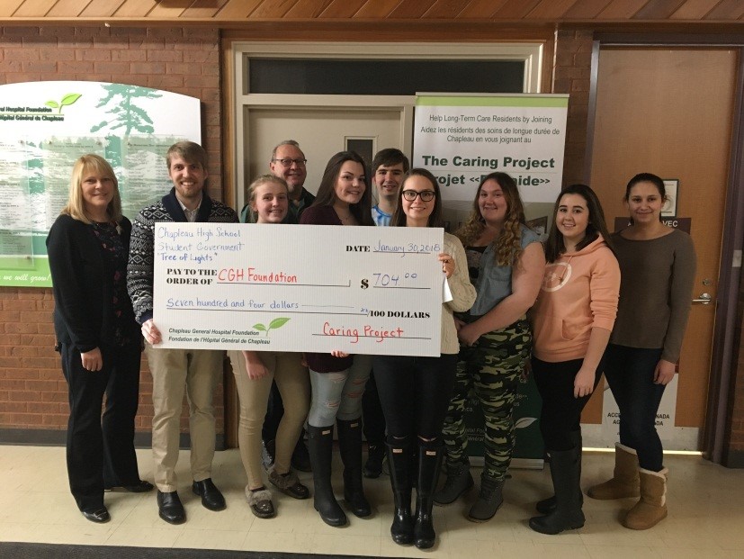Student Government Fundraiser making donation