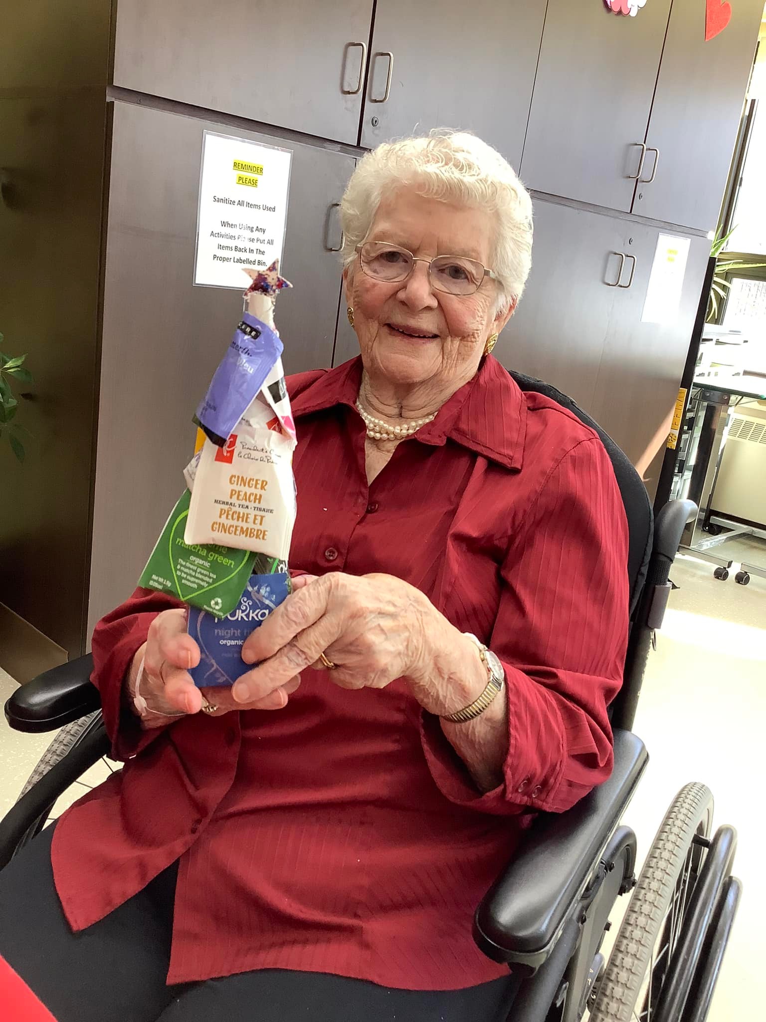 Residents receiving Valentine Day cards