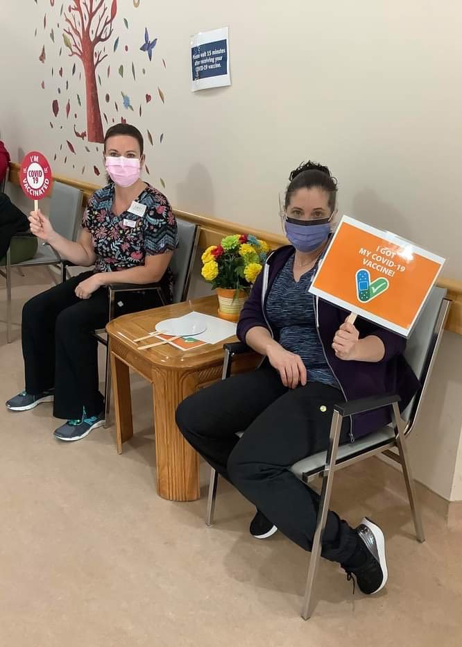 Healthcare workers getting vaccine