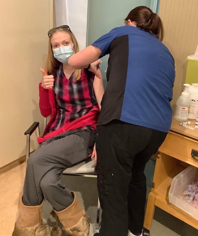 Healthcare workers getting vaccine